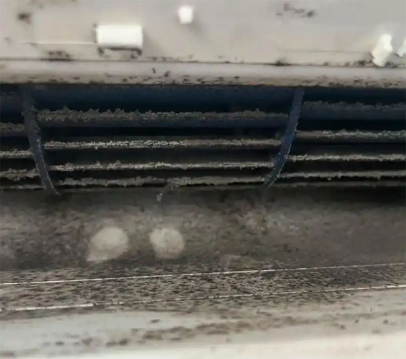 逊克空调吹的风有股烧焦味是怎么回事