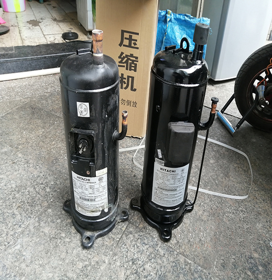 逊克中央空调压缩机的更换维修